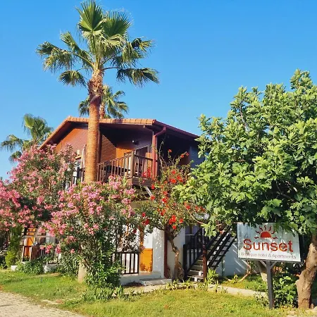 Sunset Boutique Hotel & Apartments